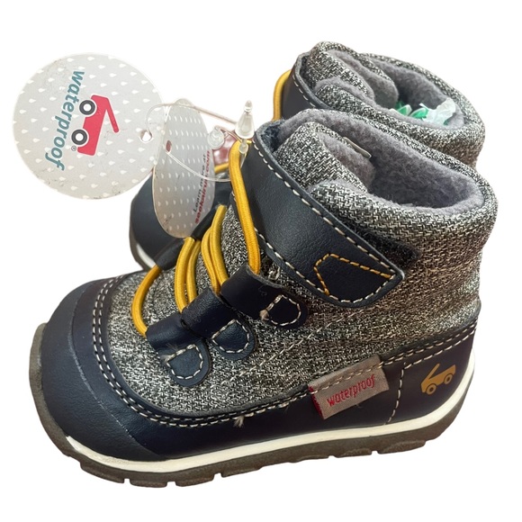 NWT Toddler SEE KAI RUN  Sam Waterproof Hiking Boots Sz 4 - Picture 4 of 6